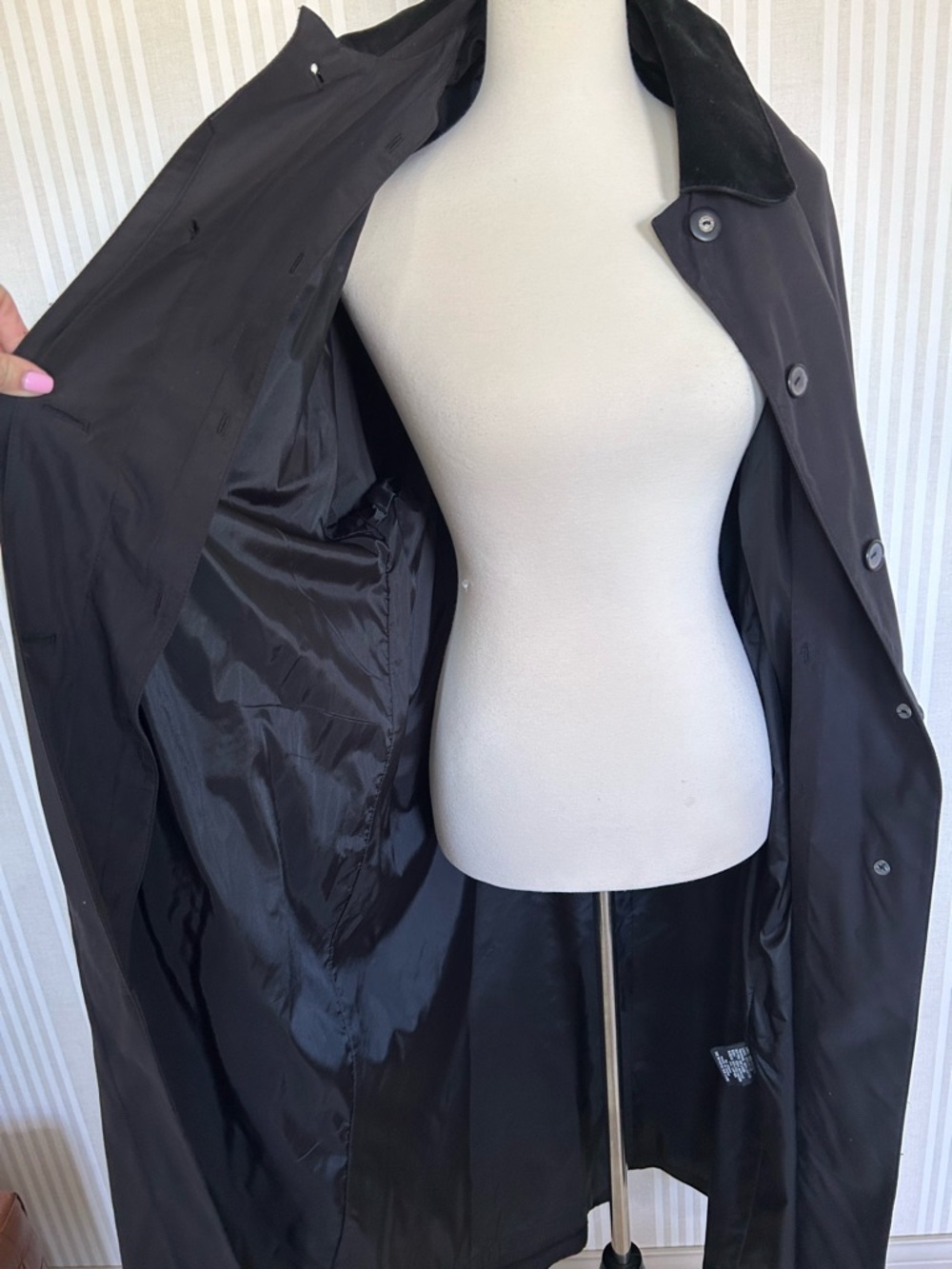 Vintage Anne Klein Black Long Trench Coat with Velvet Collar Women’s Size M - Picture 11 of 11
